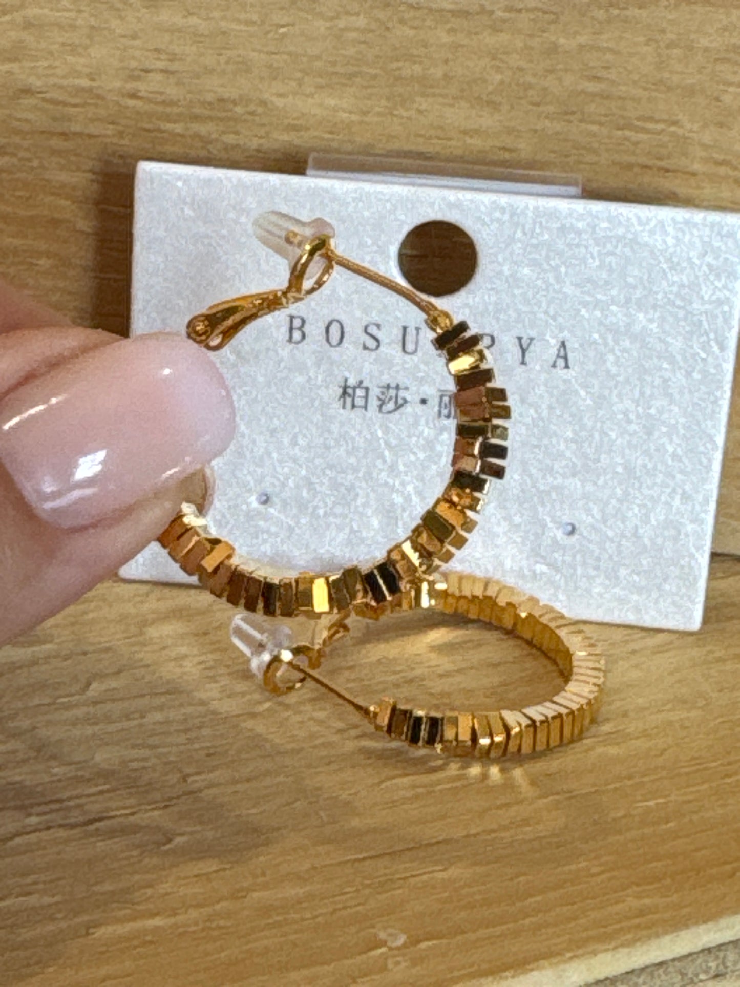 Earrings E20631J