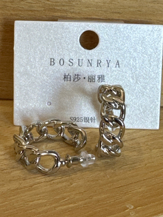 Earrings E21204B