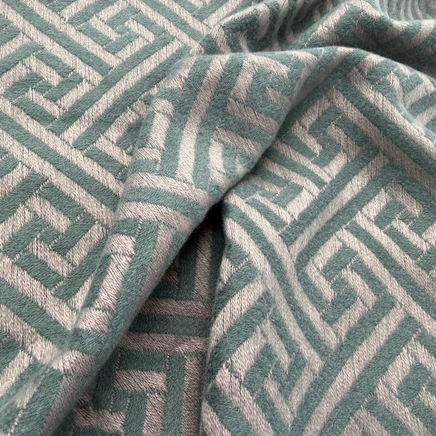 Winter Scarves 12 p/pack (R115)
