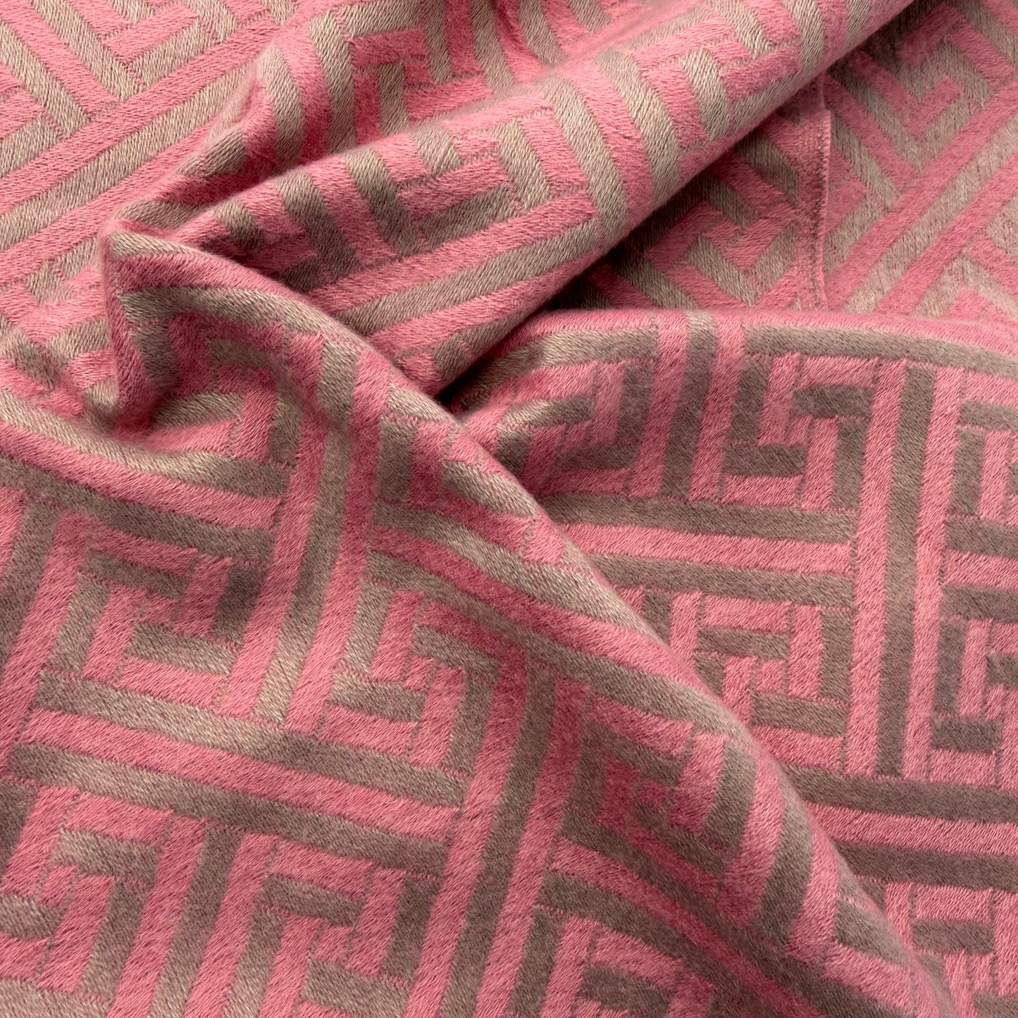 Winter Scarves 12 p/pack (R115)