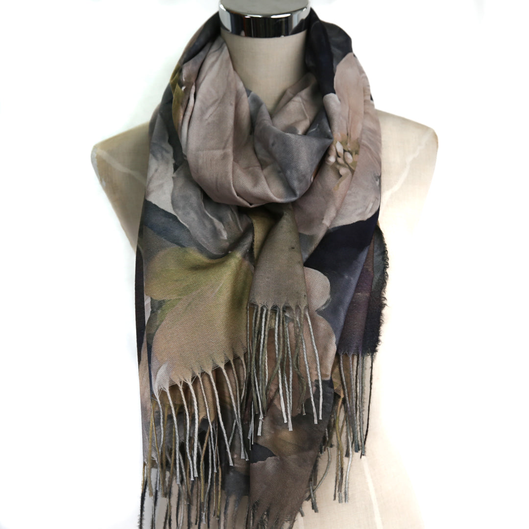 Printed Winter Scarves 12 p/pack (R97ea)