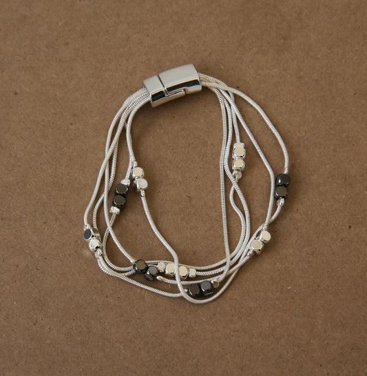 Silver plated bracelet_two tone cubes_20cm