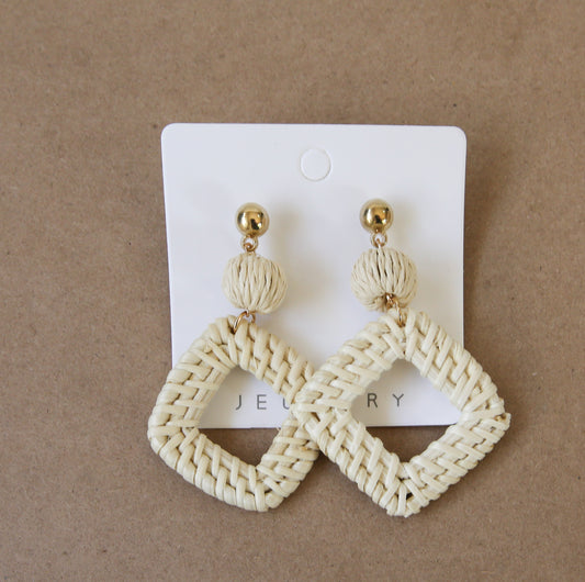 Natural Earrings_Cream square_Pack of 3