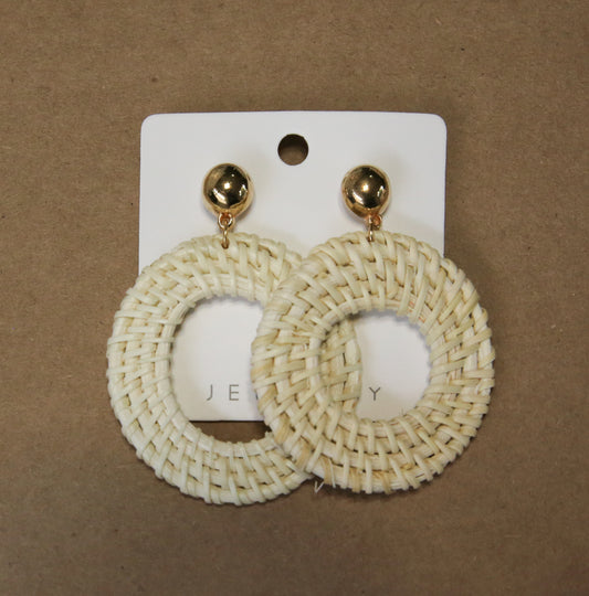 Natural Earrings_ Cream 1 piece_Round_Pack of 3